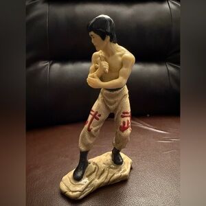 Vintage Bruce Lee Shiwan Ceramic Figurine Statue Collectible Martial Arts Decor